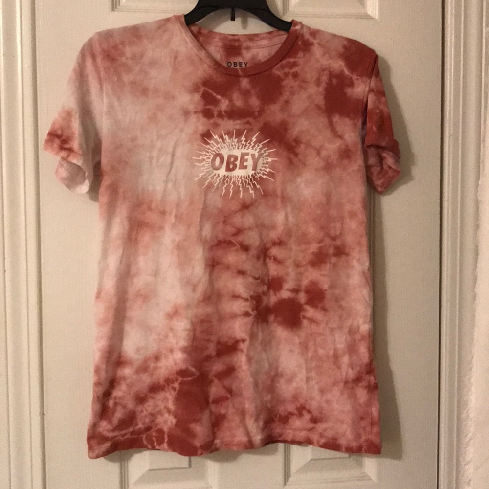 Obey xs shirt